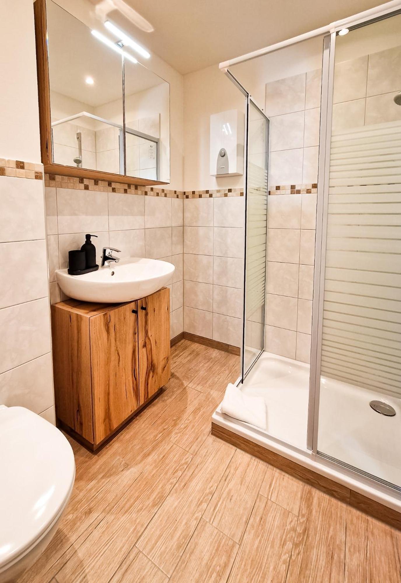 Studio Am Duernbach - Modern, Ruhig & Zentral Am Schliersee Mit Parkplatz Exteriör bild
